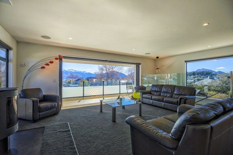 Photo of property in 156 Upton Street, Wanaka, 9305