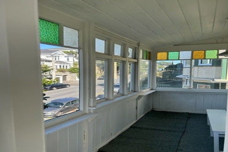 Photo of property in 2/66 Brougham Street, Mount Victoria, Wellington, 6011