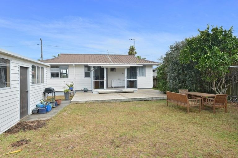 Photo of property in 76 One Tree Point Road, One Tree Point, 0118