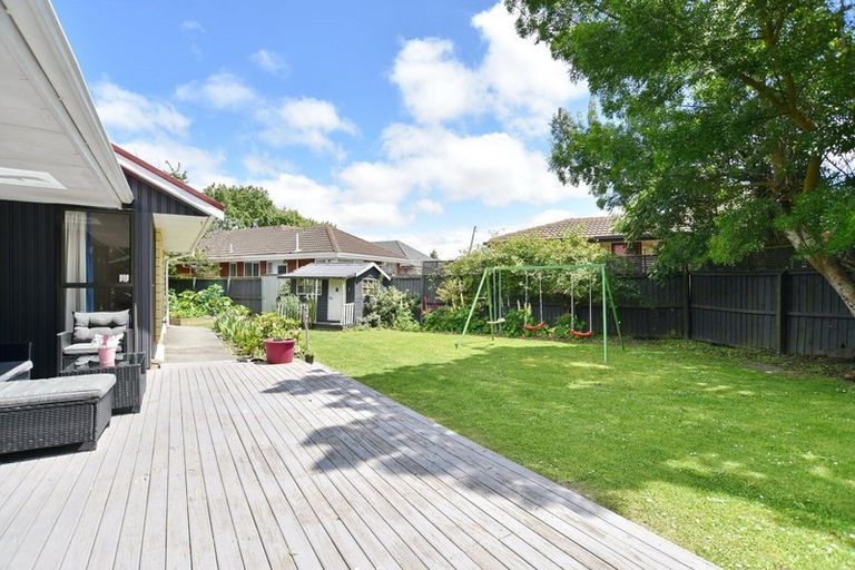 Photo of property in 12 Mayo Place, Belfast, Christchurch, 8051