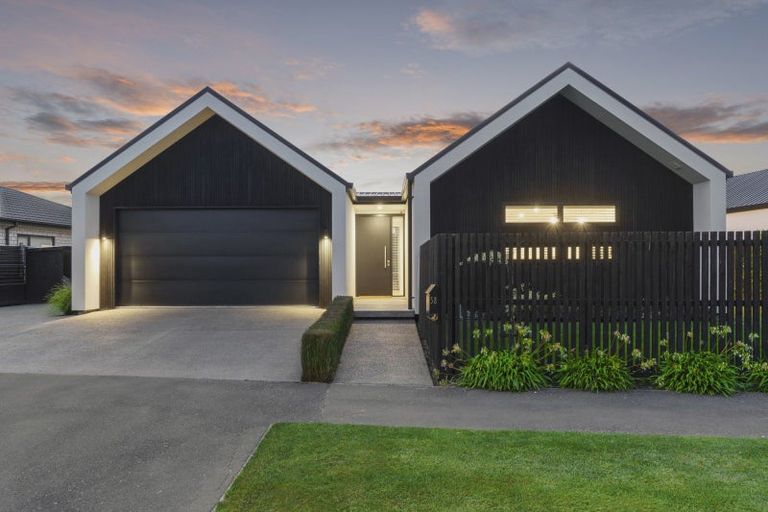 Photo of property in 38 Colwyn Street, Bryndwr, Christchurch, 8053