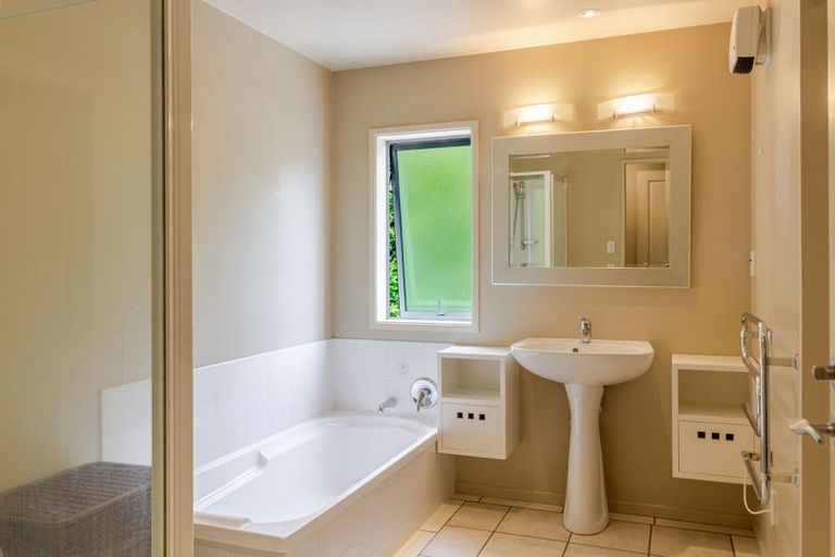 Photo of property in 22 Paremata Drive, Paremata, Porirua, 5024