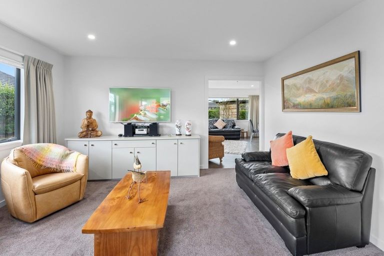 Photo of property in 2 Pohatu Lane, Otaki, 5512