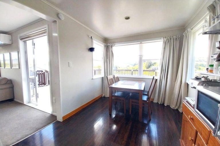 Photo of property in 36 Mark Avenue, Paparangi, Wellington, 6037