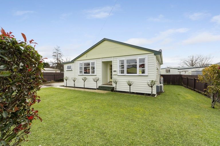 Photo of property in 1 Edward Street, Pahiatua, 4910