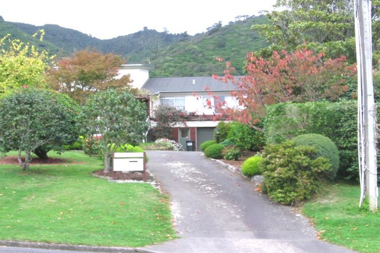 Photo of property in 51 Winara Avenue, Waikanae, 5036