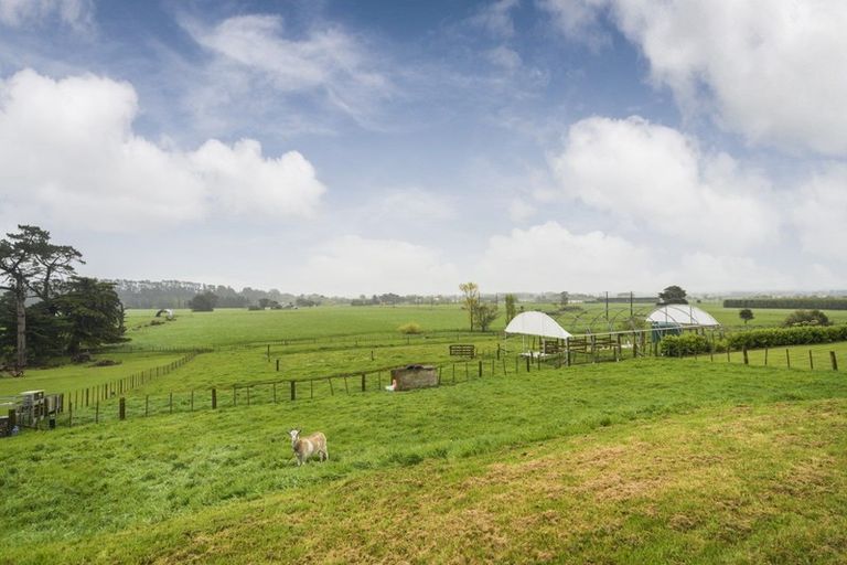 Photo of property in 80 Tokomaru East Road, Tokomaru, Palmerston North, 4474