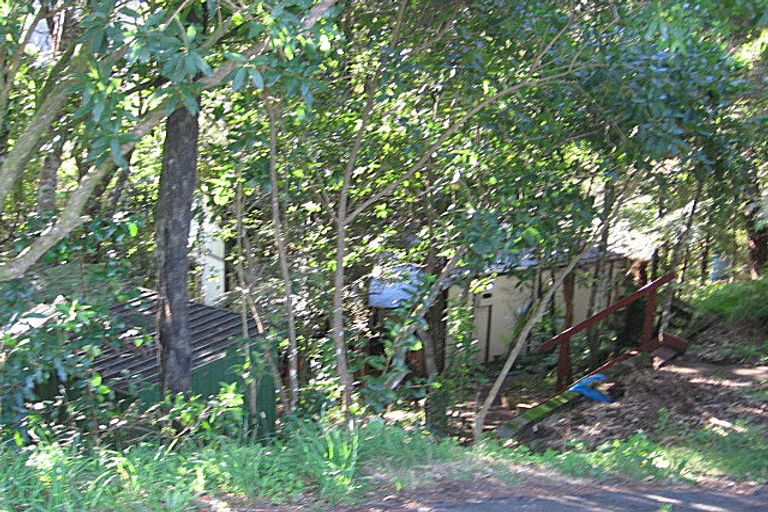 Photo of property in 120 Laingholm Drive, Laingholm, Auckland, 0604