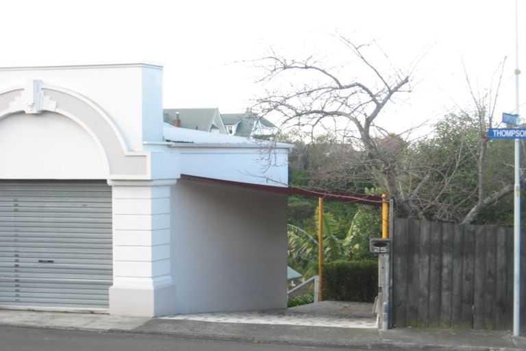 Photo of property in 25-27 Thompson Road, Bluff Hill, Napier, 4110