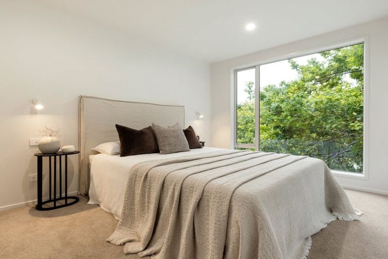 Photo of property in 1/2 Woodstock Road, Fairfield, Hamilton, 3214