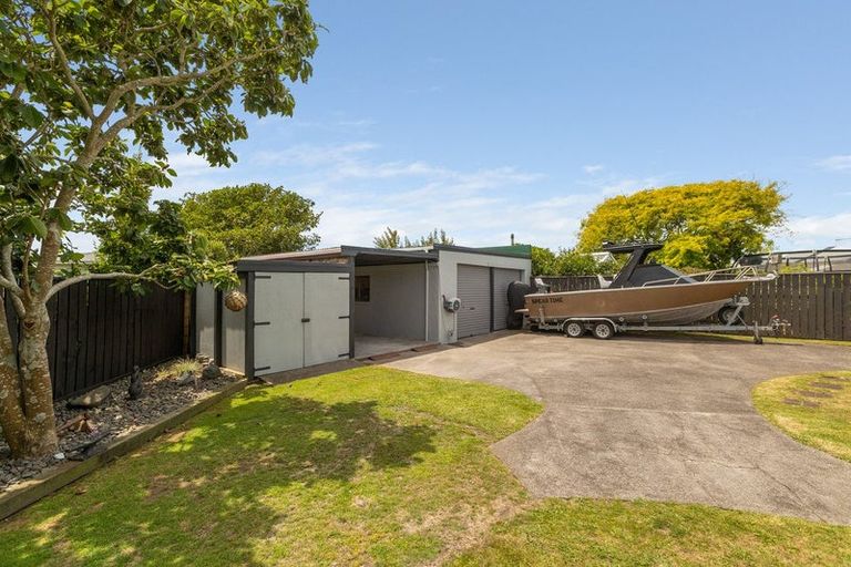 Photo of property in 22 Villa Place, Bell Block, New Plymouth, 4312