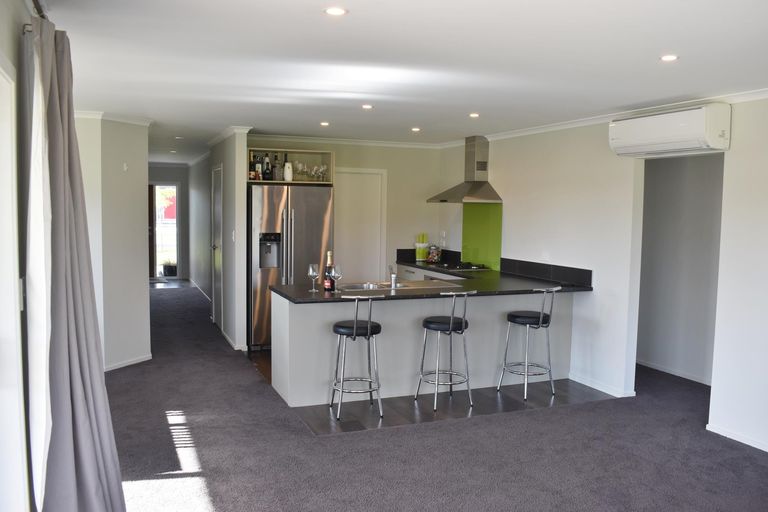 Photo of property in 8 Hartley Avenue, Carterton, 5713