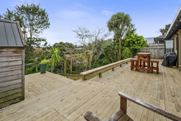 Photo of property in 20 Collingwood Road, Waiuku, 2123