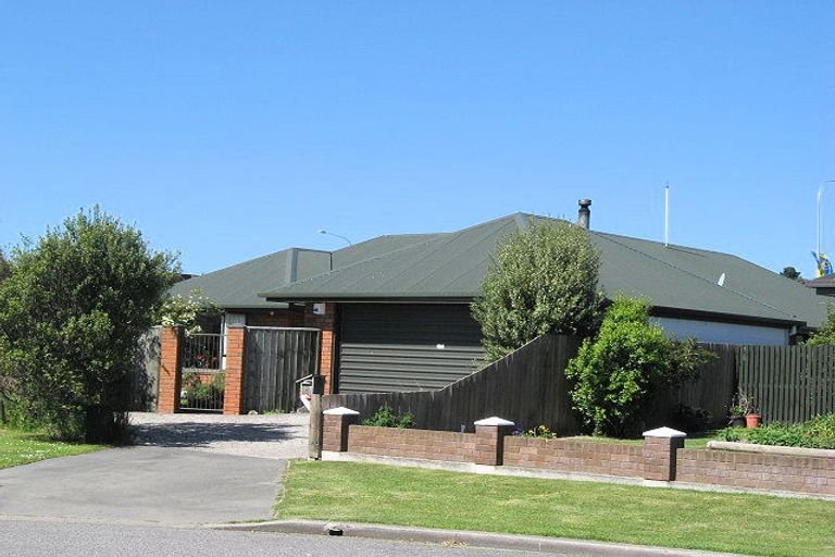 Photo of property in 6 Canon Stack Place, Kaiapoi, 7630