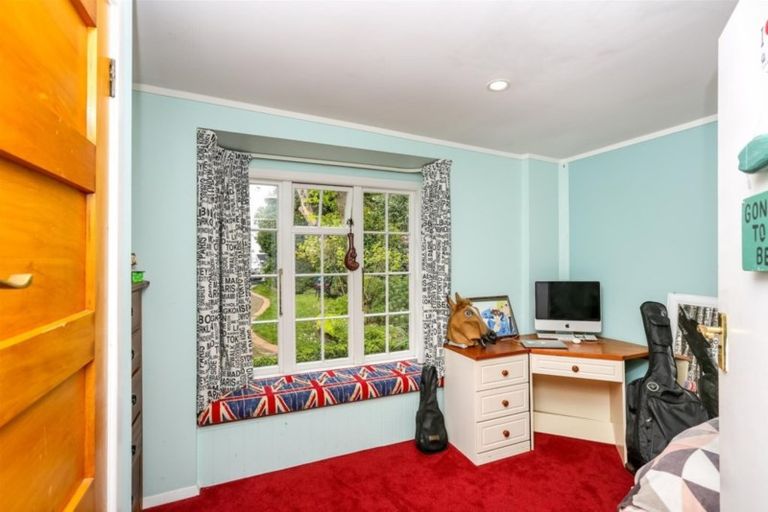 Photo of property in 94 Belt Road, New Plymouth, 4310