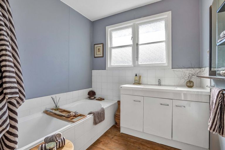 Photo of property in 58 Regan Street, Stratford, 4332