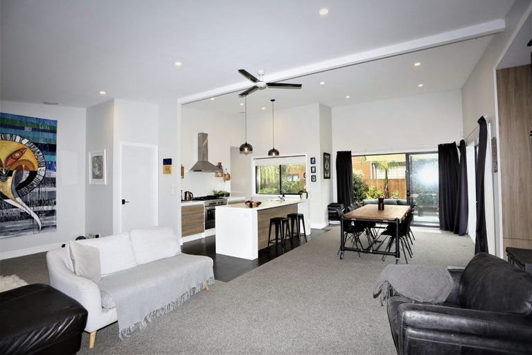 Photo of property in 28 Hamilton Drive, Wainui, Gisborne, 4010