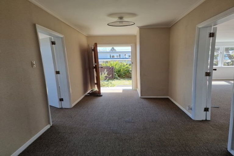 Photo of property in 34 Jillett Street, Titahi Bay, Porirua, 5022