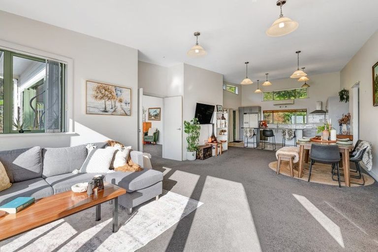 Photo of property in 91 Mangakura Road, Helensville, 0875