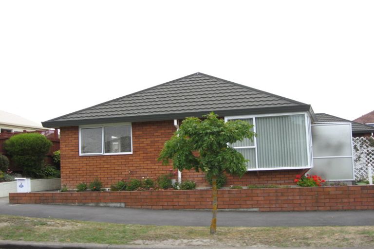 Photo of property in 3 Briarmont Street, Avondale, Christchurch, 8061