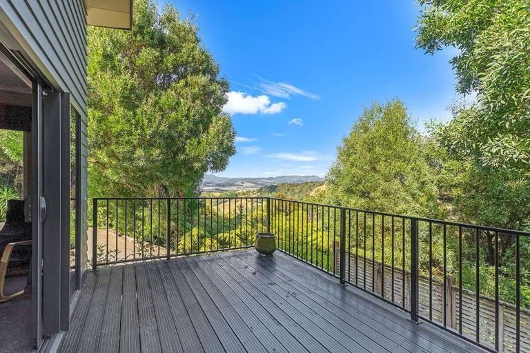 Photo of property in 4 Tarapatiki Drive, Whitianga, 3510