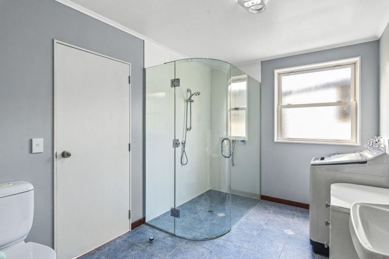 Photo of property in 1 Frances Street, Waikanae Beach, Waikanae, 5036