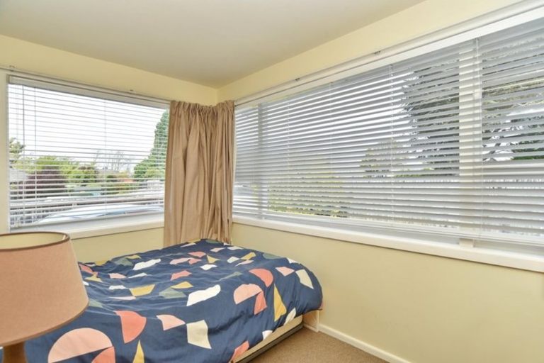 Photo of property in 1/49 Winters Road, Redwood, Christchurch, 8051