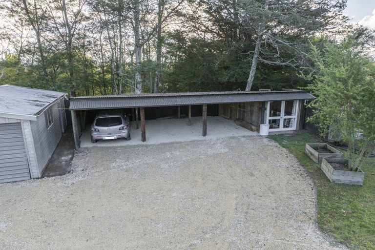 Photo of property in 2553 Taihape Road, Sherenden, Hastings, 4179