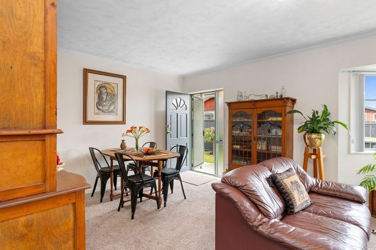 Photo of property in 6 Surrey Lane, Levin, 5510