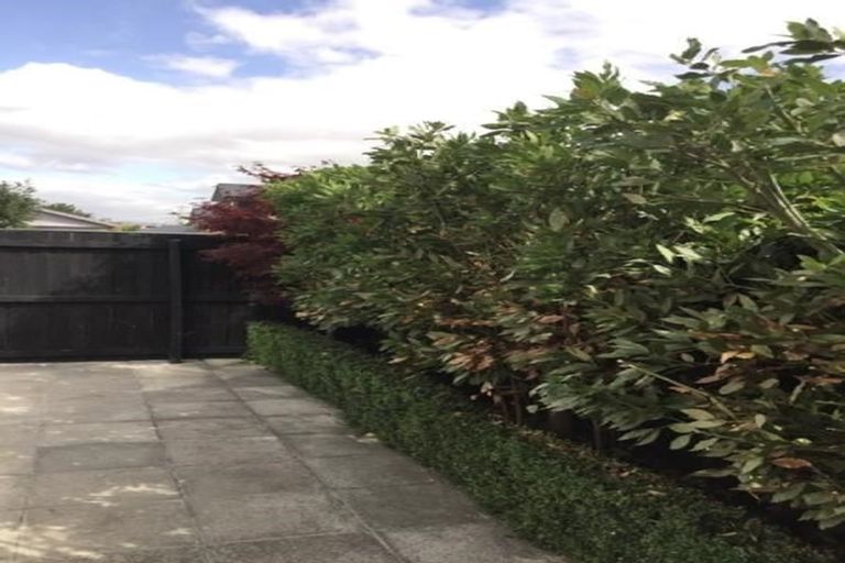 Photo of property in 30a Lyndon Street, Riccarton, Christchurch, 8041