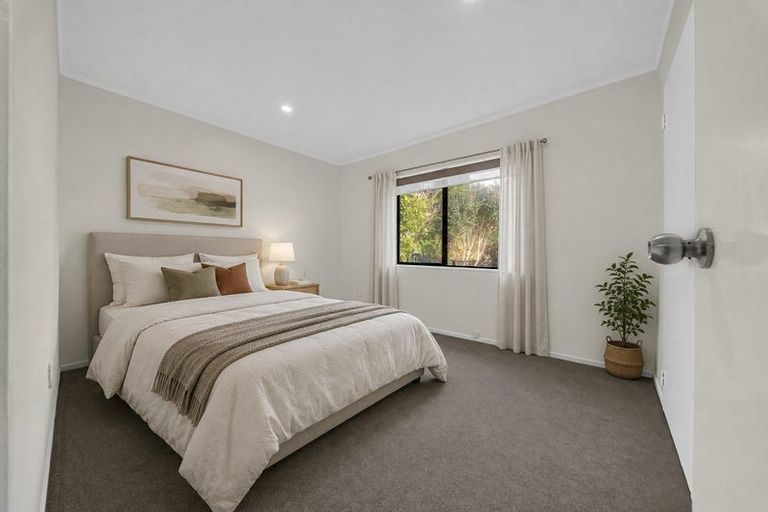 Photo of property in 2/54 Pooks Road, Ranui, Auckland, 0612
