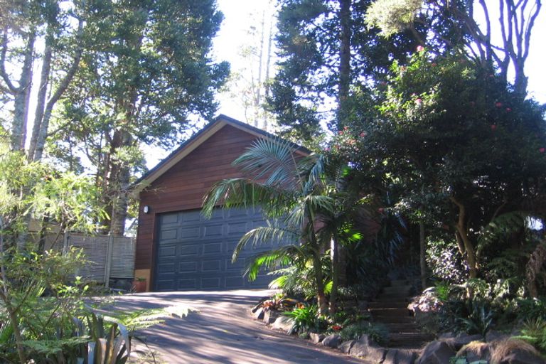 Photo of property in 242 Konini Road, Titirangi, Auckland, 0604