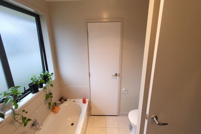 Photo of property in 76b Gibson Road, Tuakau, 2121