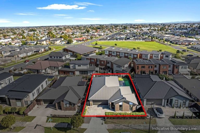 Photo of property in 8 Pakaraka Drive, Papakura, 2110