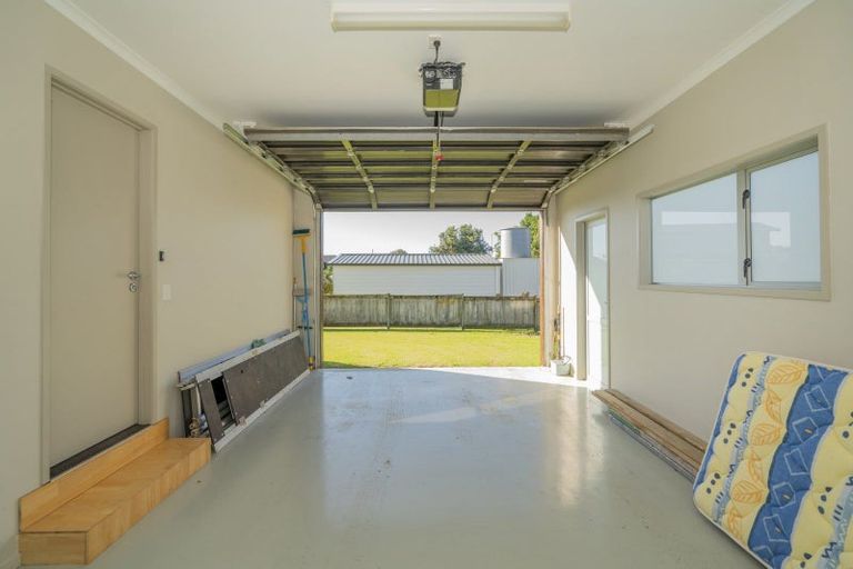 Photo of property in 17 Hahei Beach Road, Hahei, Whitianga, 3591