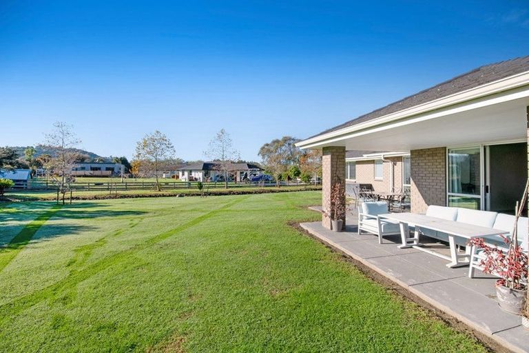 Photo of property in 13 Downer Access Road, Kaukapakapa, 0873