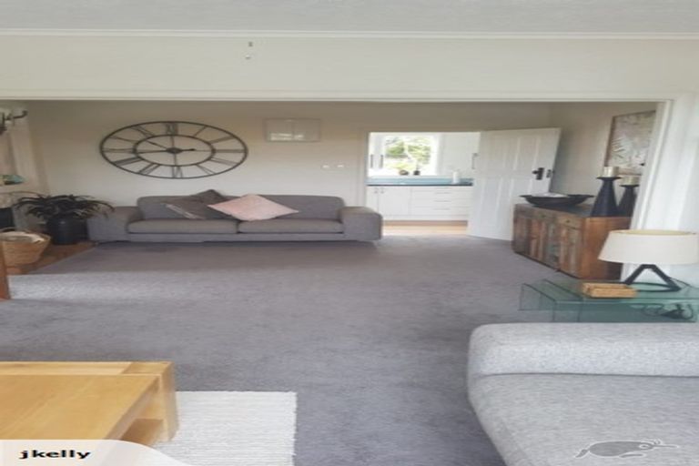 Photo of property in 22 Philson Terrace, Browns Bay, Auckland, 0630