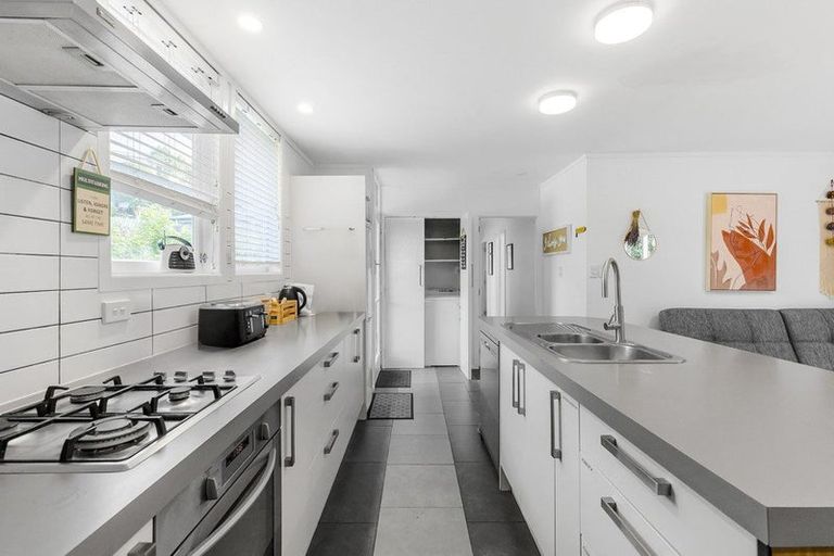 Photo of property in 2/19 Kotare Street, Hilltop, Taupo, 3330