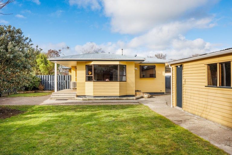 Photo of property in 2 Oban Place, Awapuni, Palmerston North, 4412