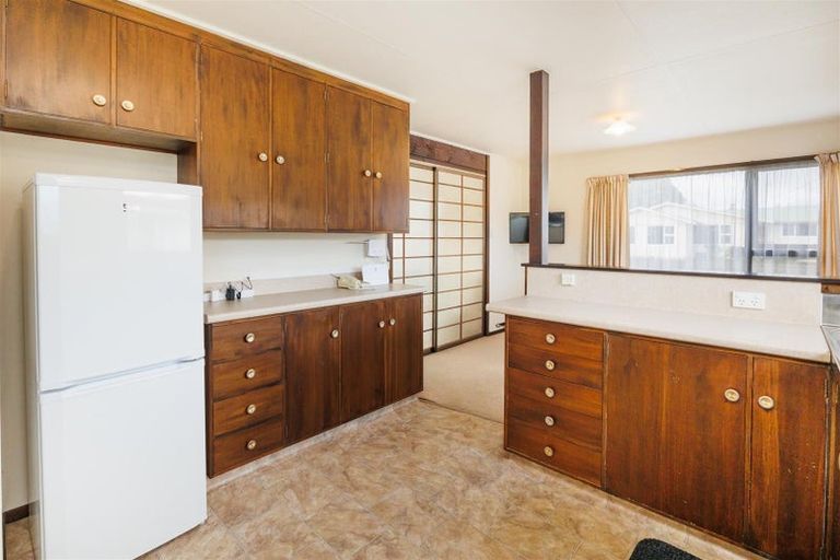 Photo of property in 12a Oxford Street, Marton, 4710