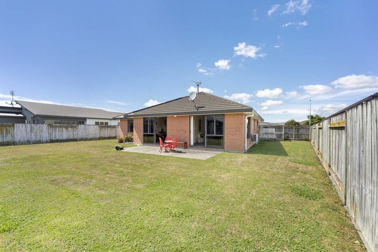 Photo of property in 17 Meridian Grove, Kelvin Grove, Palmerston North, 4414