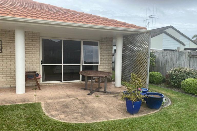 Photo of property in 18 Kahira Crescent, Papamoa Beach, Papamoa, 3118