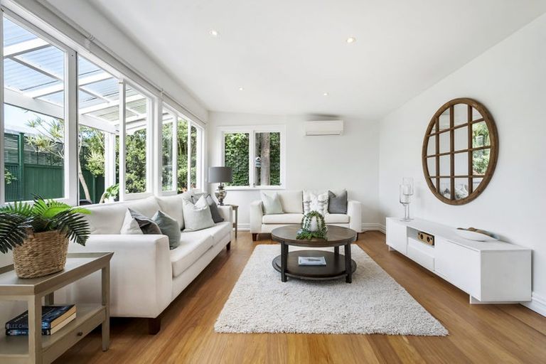 Photo of property in 24 Anne Street, Devonport, Auckland, 0624