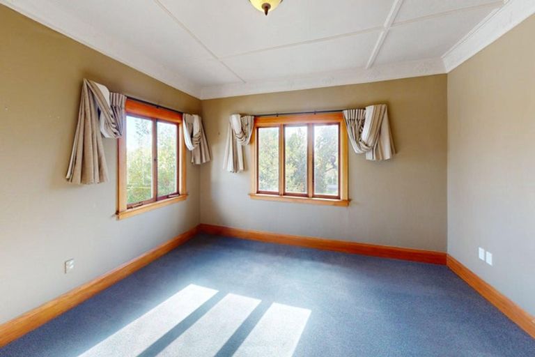 Photo of property in 10 Saint Johns Avenue, Palmerston North, 4414