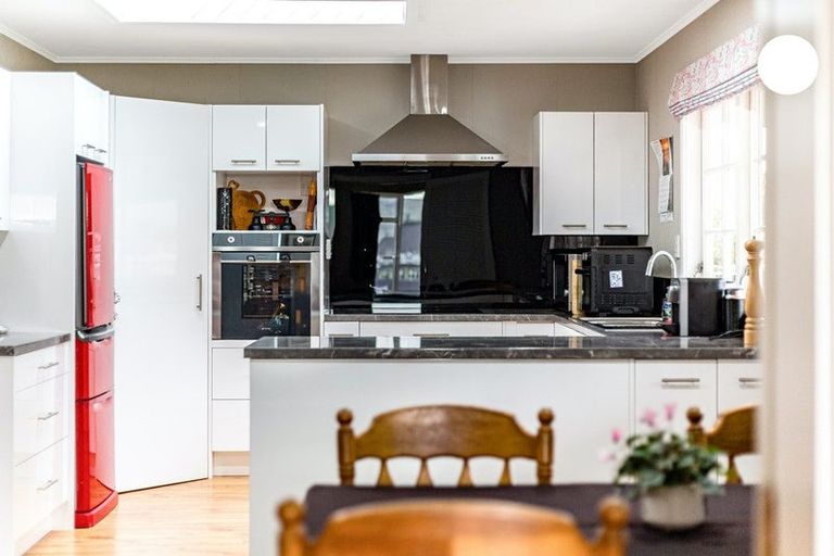 Photo of property in 7 Luff Place, Whitby, Porirua, 5024