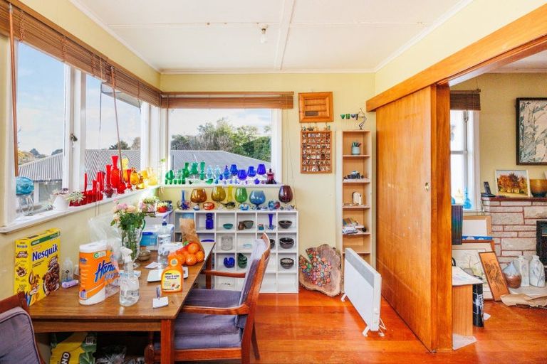 Photo of property in 59 Botanical Road, Takaro, Palmerston North, 4412