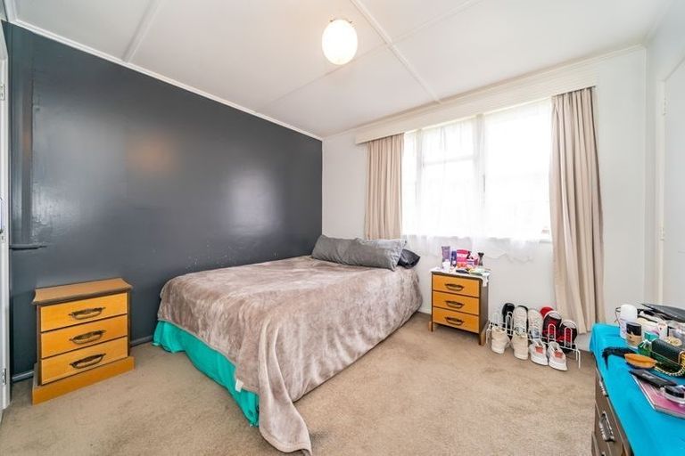 Photo of property in 33 Leicester Street, Cannons Creek, Porirua, 5024