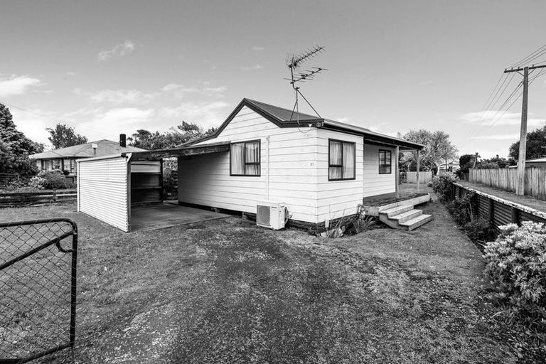 Photo of property in 57 Egmont Street, Hawera, 4610