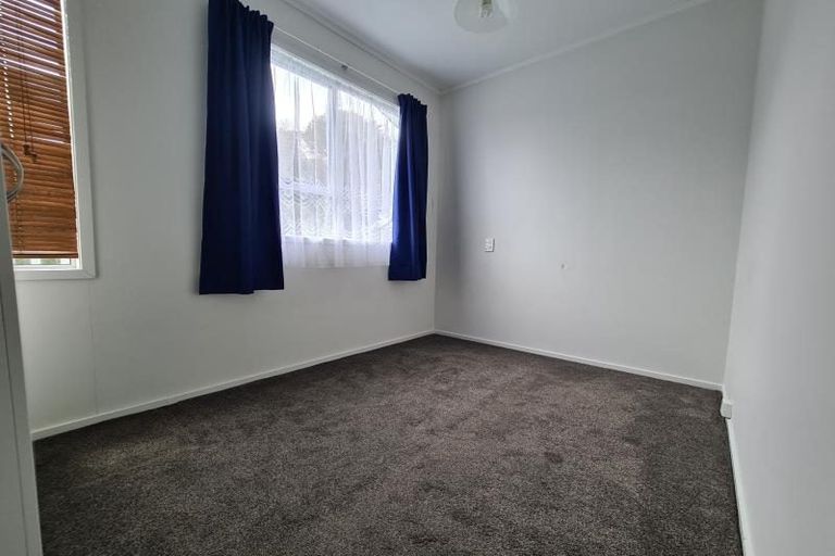 Photo of property in 10 Yarra Place, Botany Downs, Auckland, 2010