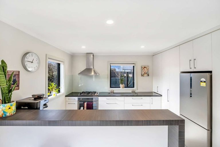 Photo of property in 3/48 Mcfaddens Road, St Albans, Christchurch, 8052